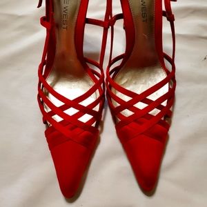 Pointed Toe Slingback Pumps.